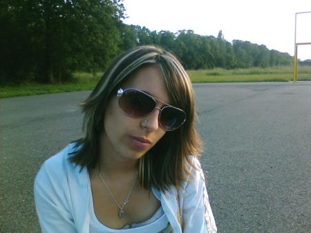 >> i L . F a u t . Q u e . S a . D u r e . L a . B e L L e . A v e n t u r e . . . ! :-)